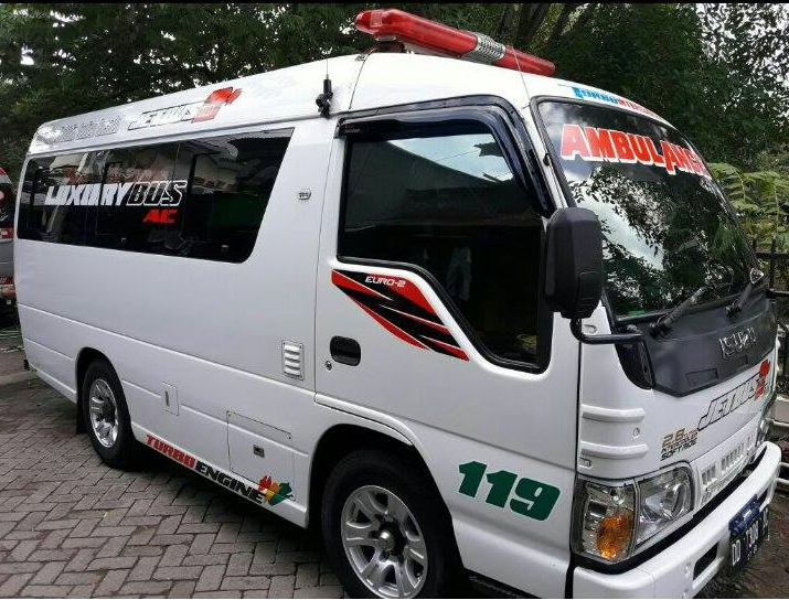 mobil ambulance daya
